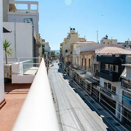 Nyaraló Traditional 2-storey μaisonette With Terrace