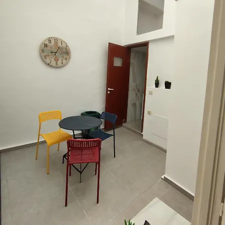 Traditional 2-storey μaisonette With Terrace *